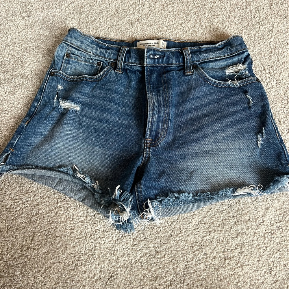 Abercrombie & Fitch High Rise Mom Short